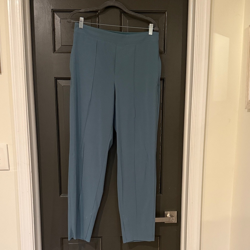 Athleta Pants - Size 10